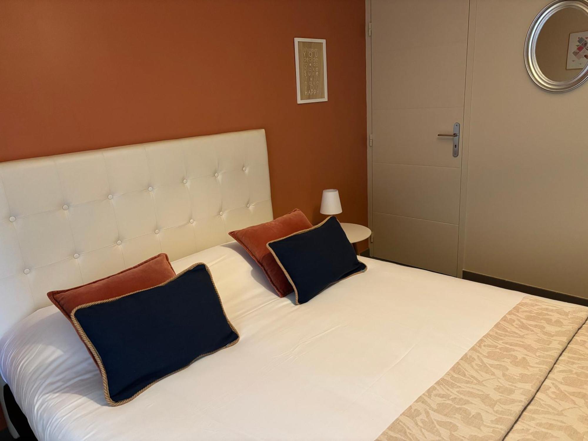 טאסן-לה-דמי-לון Demeure & Dependance - Chambres D'Hotes Depuis 2012 מראה חיצוני תמונה